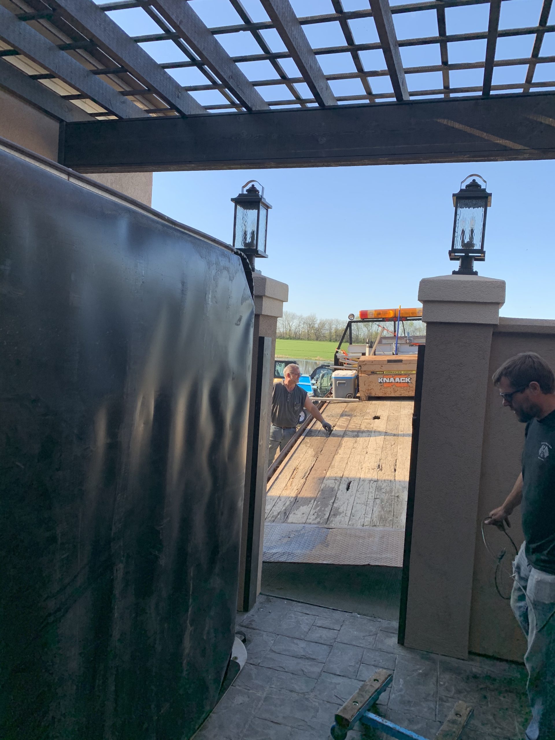 44B11F5E-11A0-4A8B-BA2A-2CBCB35C634F